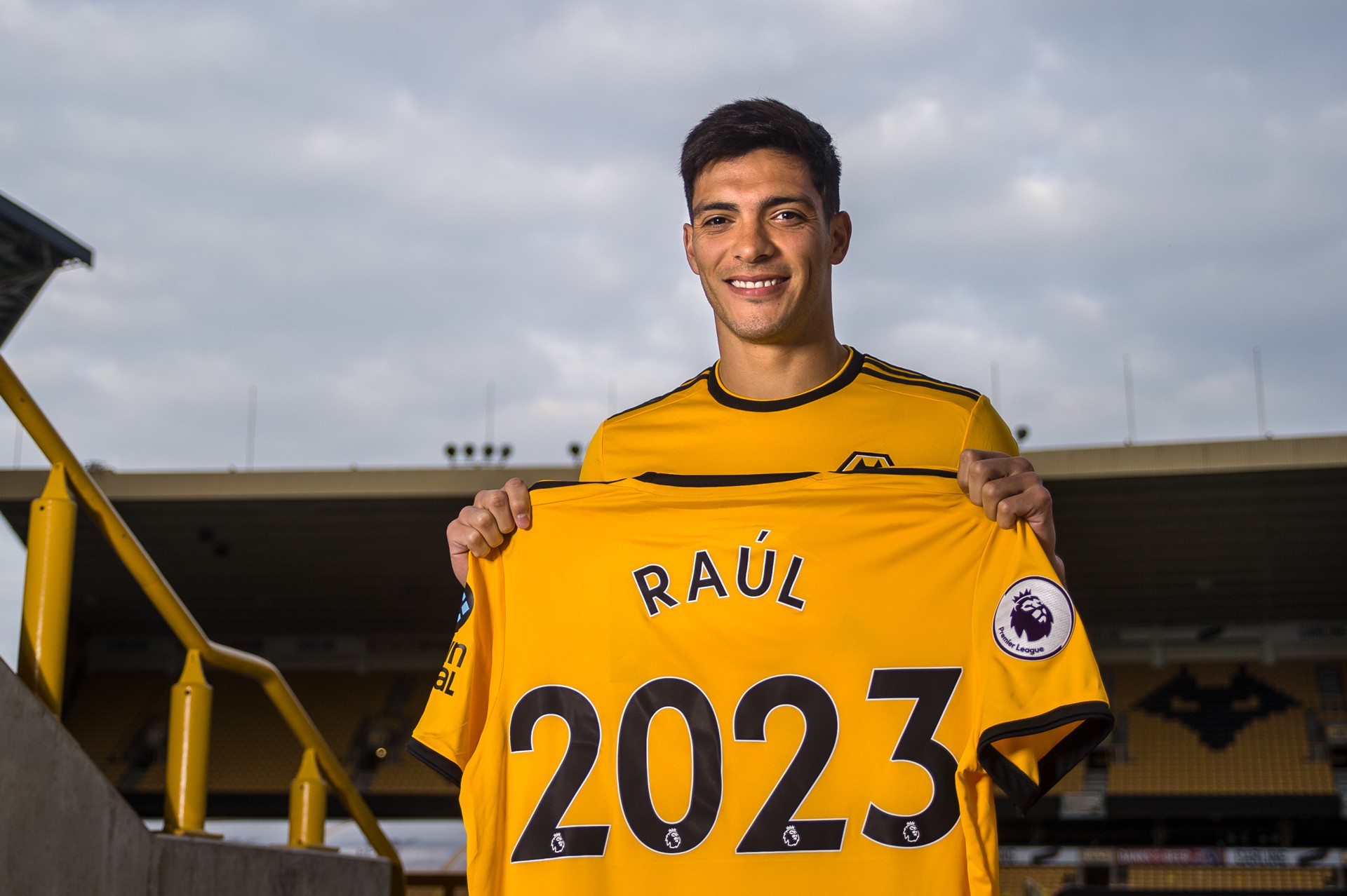 爱游戏体育赛事直播关于尼斯发布备战花絮，赛前状态回暖，英超任务艰巨，控场能力受关注的信息